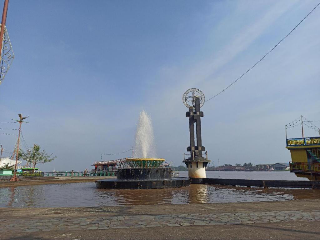 Borneo Hotel Pontianak Εξωτερικό φωτογραφία