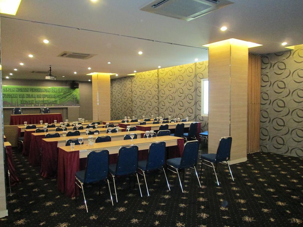Borneo Hotel Pontianak Εξωτερικό φωτογραφία